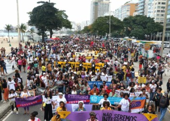 Marcha das Mulheres Negras toma conta de Copacabana